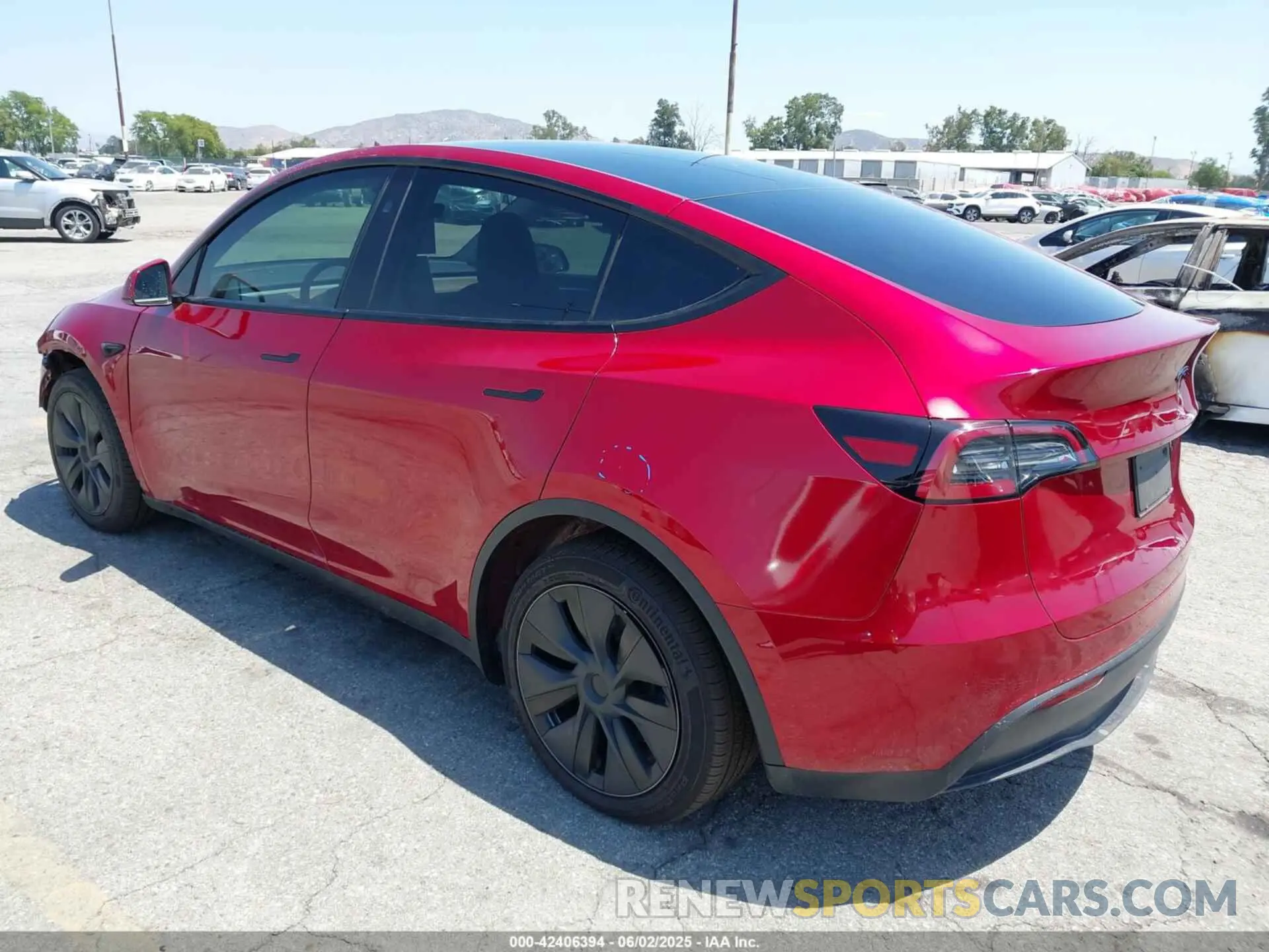 3 Photograph of a damaged car 7SAYGDED2RF194114 TESLA MODEL Y 2024