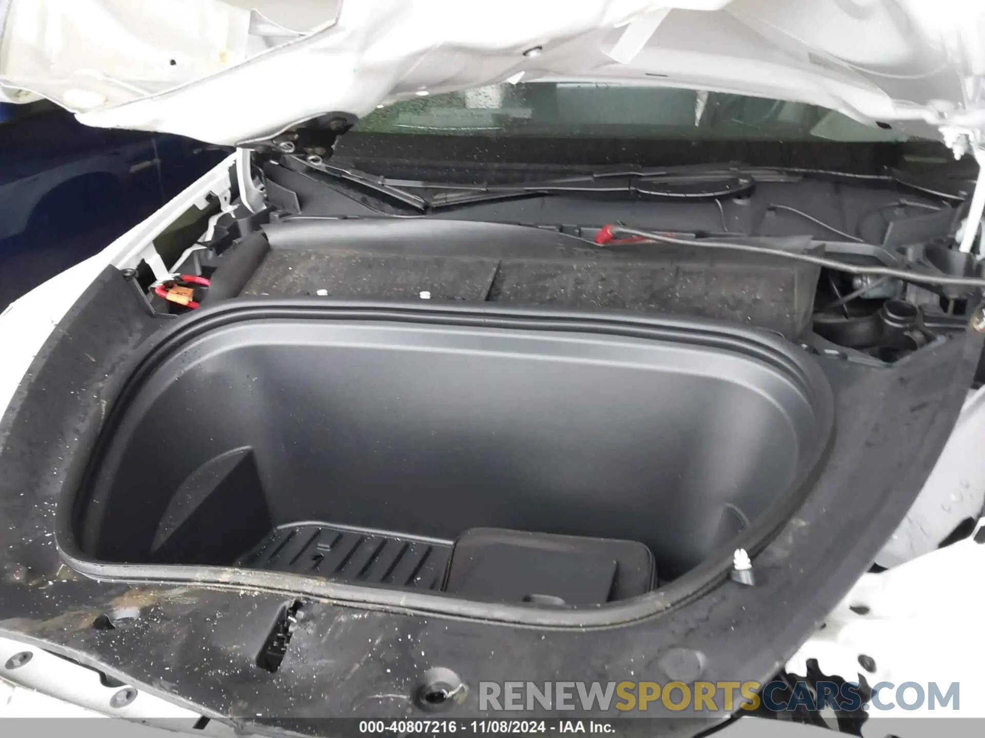 10 Photograph of a damaged car 7SAYGDED3RA295031 TESLA MODEL Y 2024