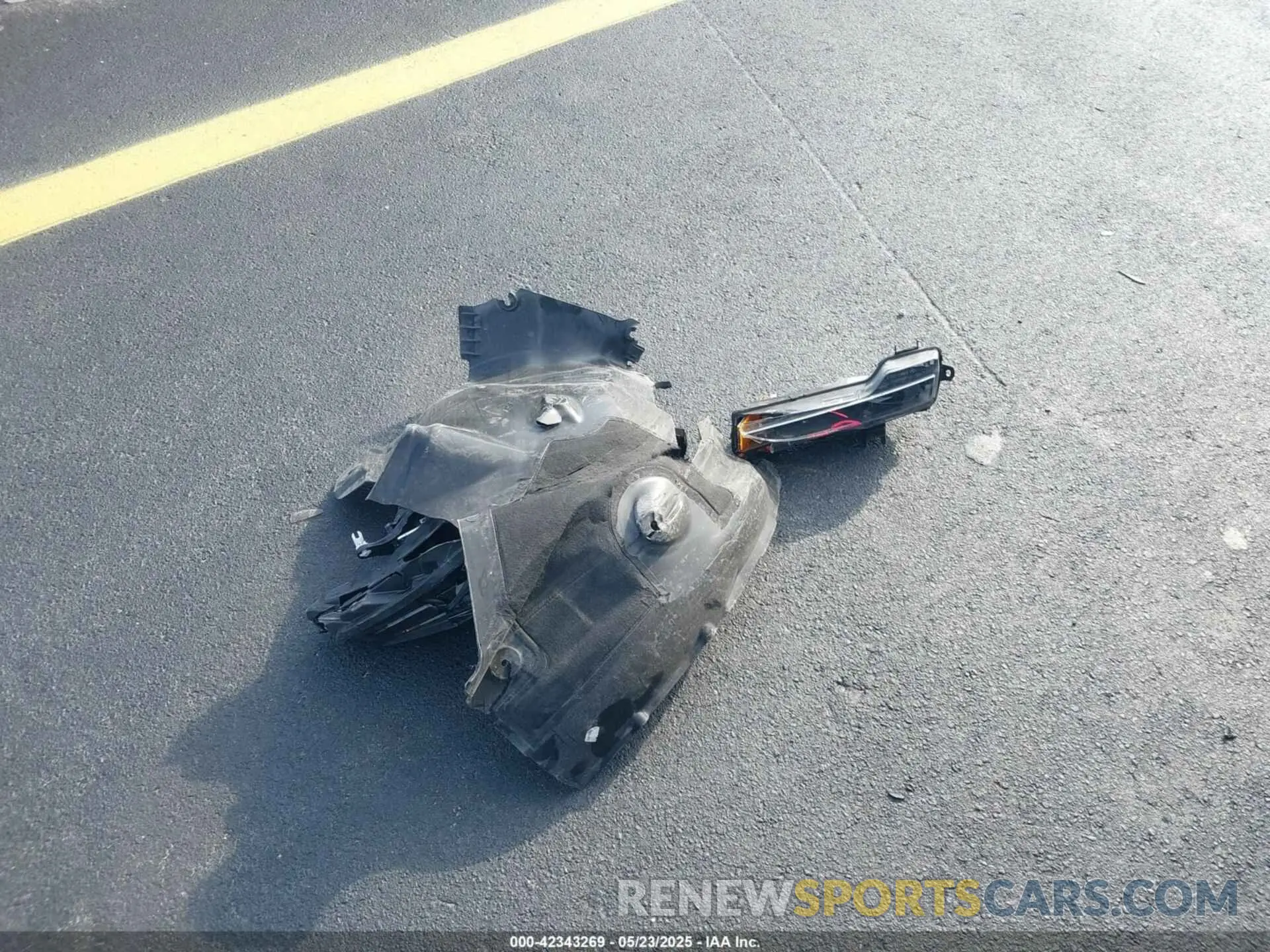 11 Photograph of a damaged car 7SAYGDED3RA329355 TESLA MODEL Y 2024