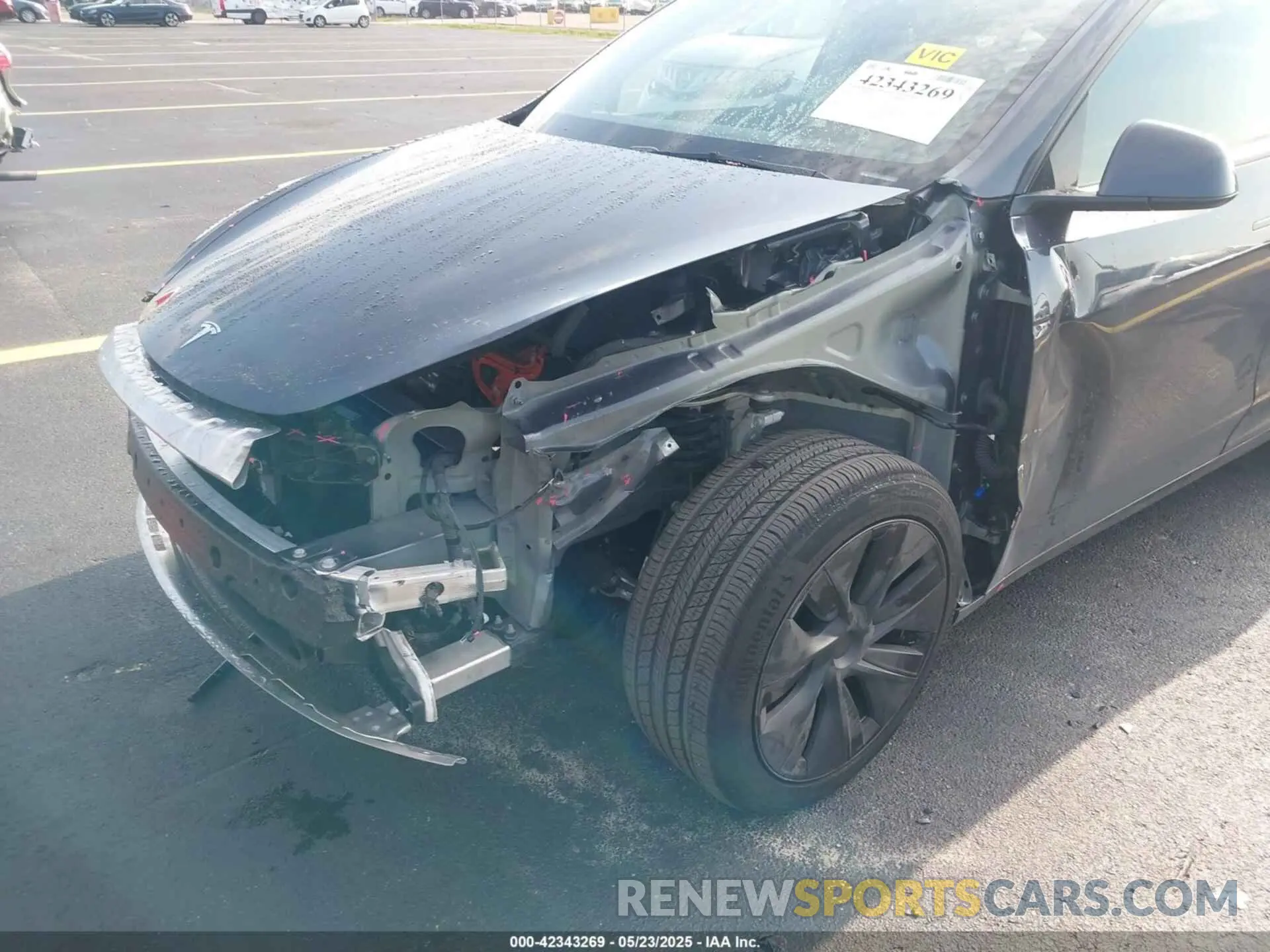 6 Photograph of a damaged car 7SAYGDED3RA329355 TESLA MODEL Y 2024