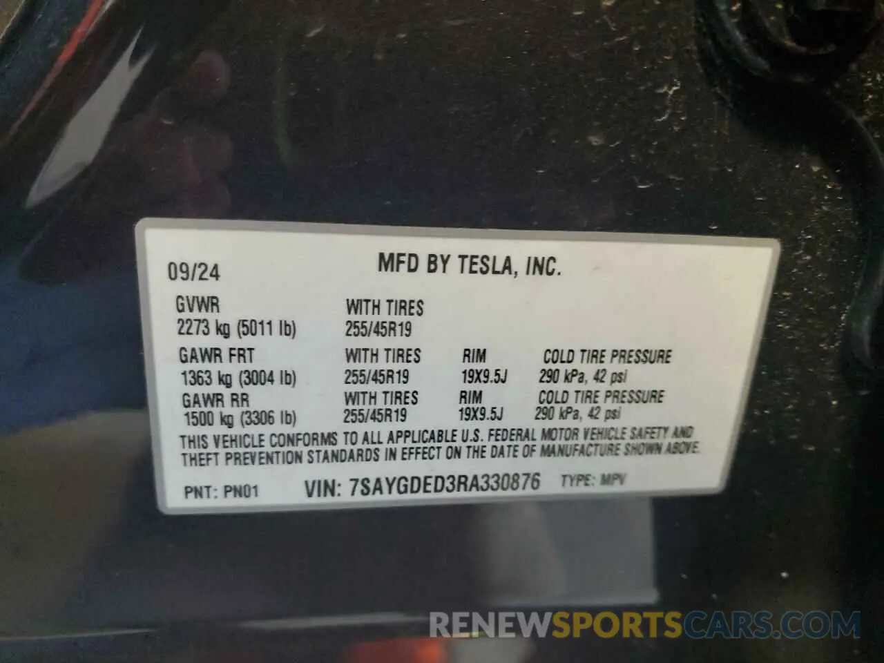 14 Photograph of a damaged car 7SAYGDED3RA330876 TESLA MODEL Y 2024