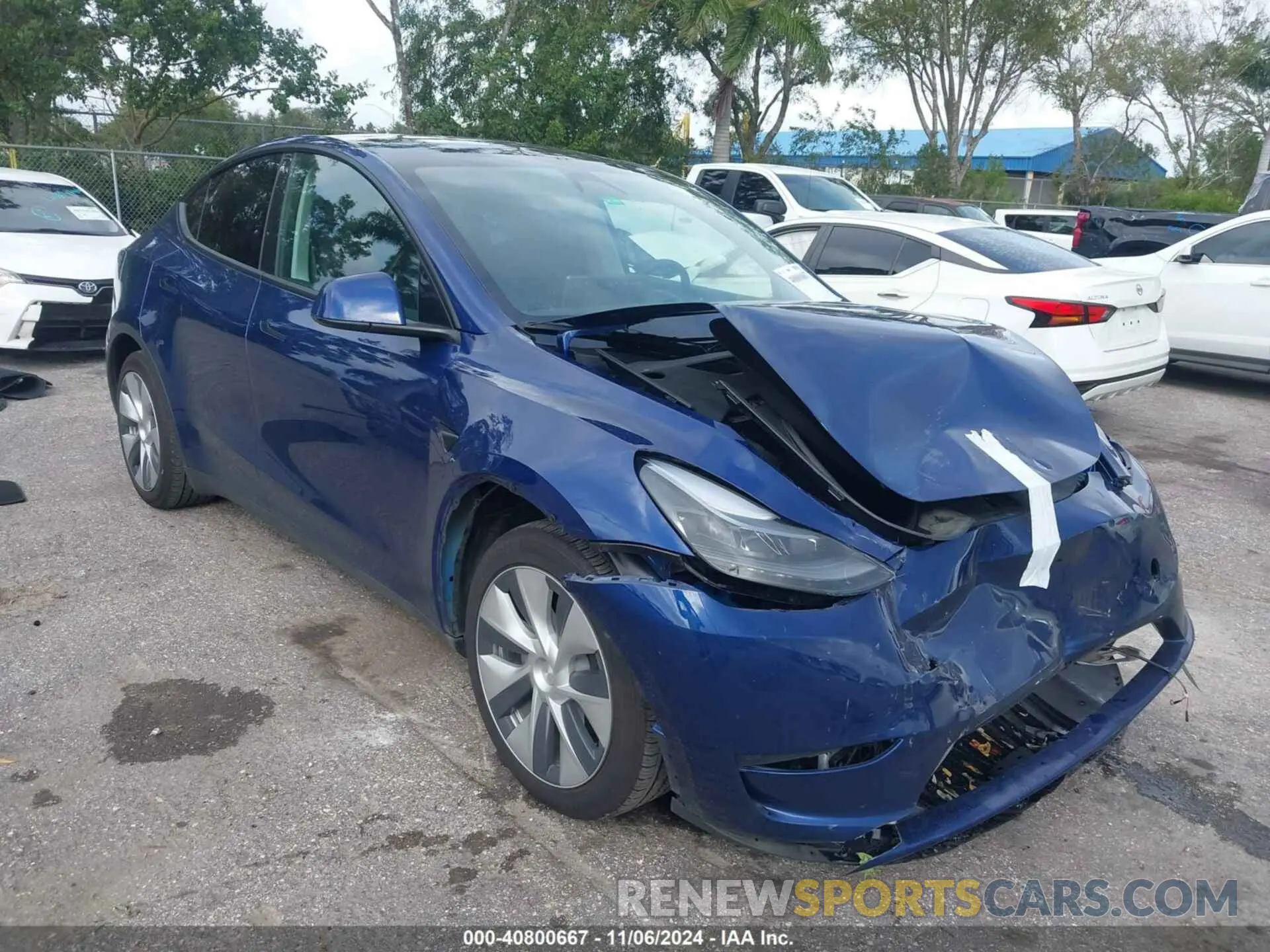 1 Photograph of a damaged car 7SAYGDED3RF032671 TESLA MODEL Y 2024