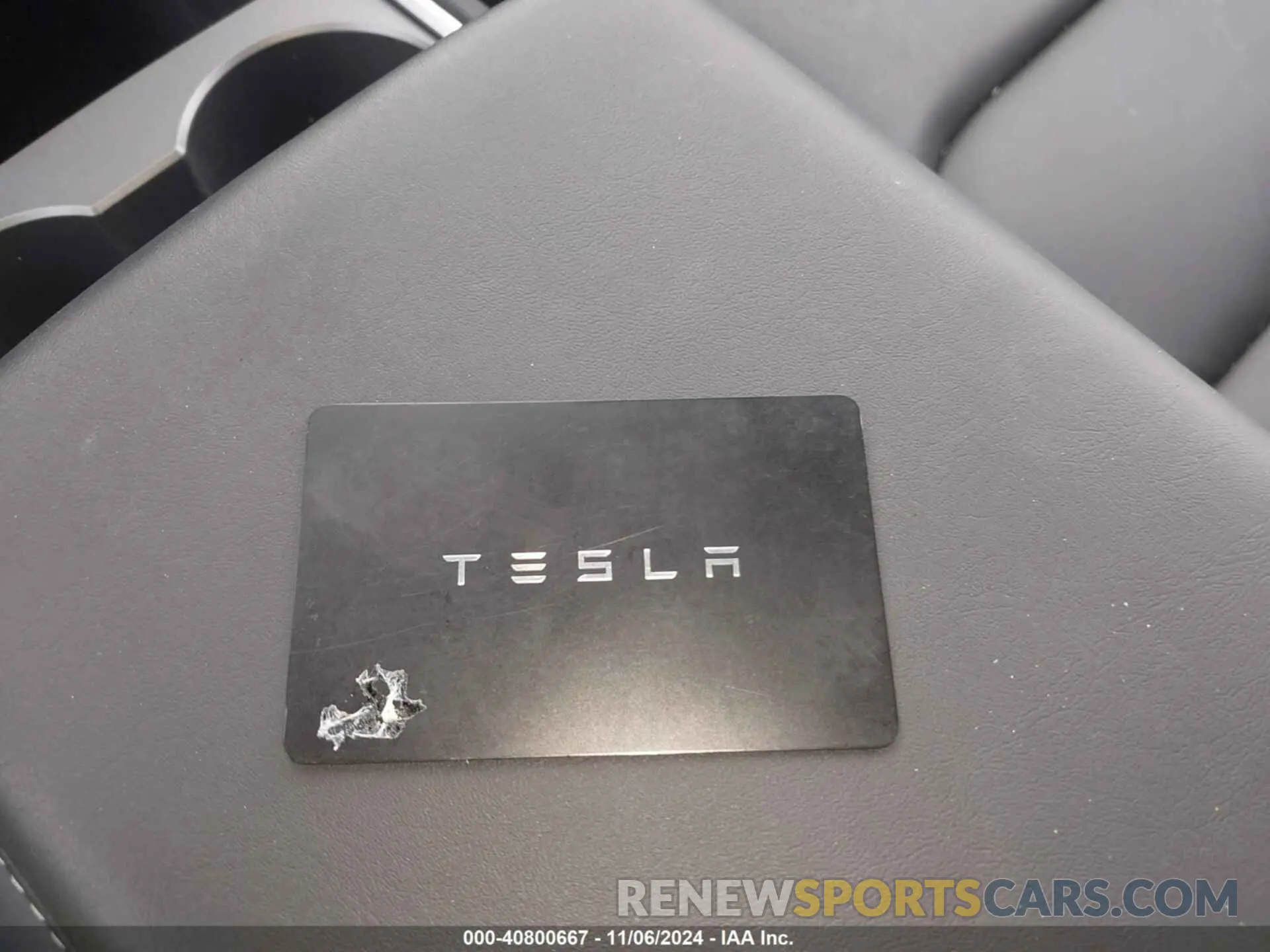 11 Photograph of a damaged car 7SAYGDED3RF032671 TESLA MODEL Y 2024