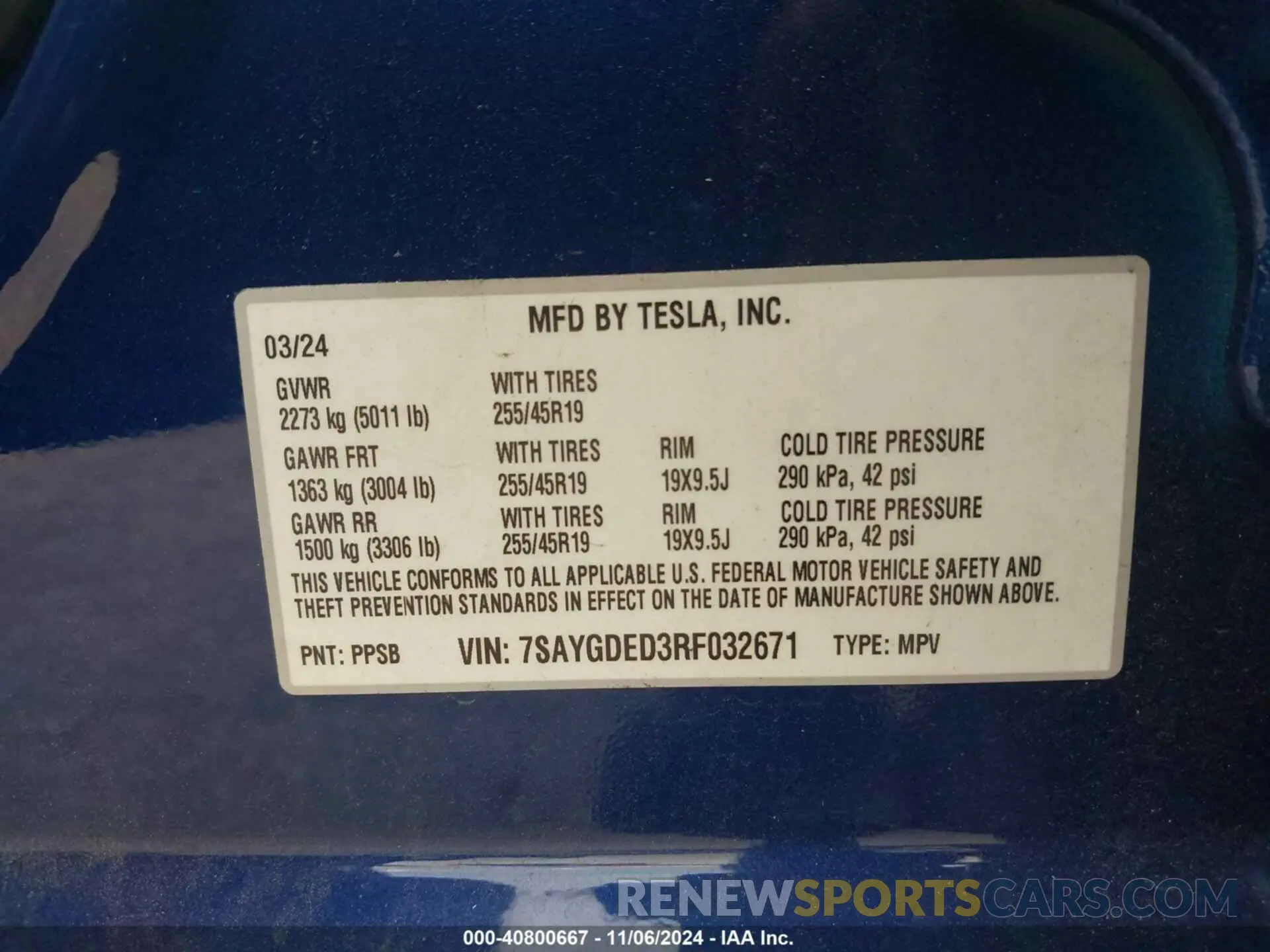 9 Photograph of a damaged car 7SAYGDED3RF032671 TESLA MODEL Y 2024