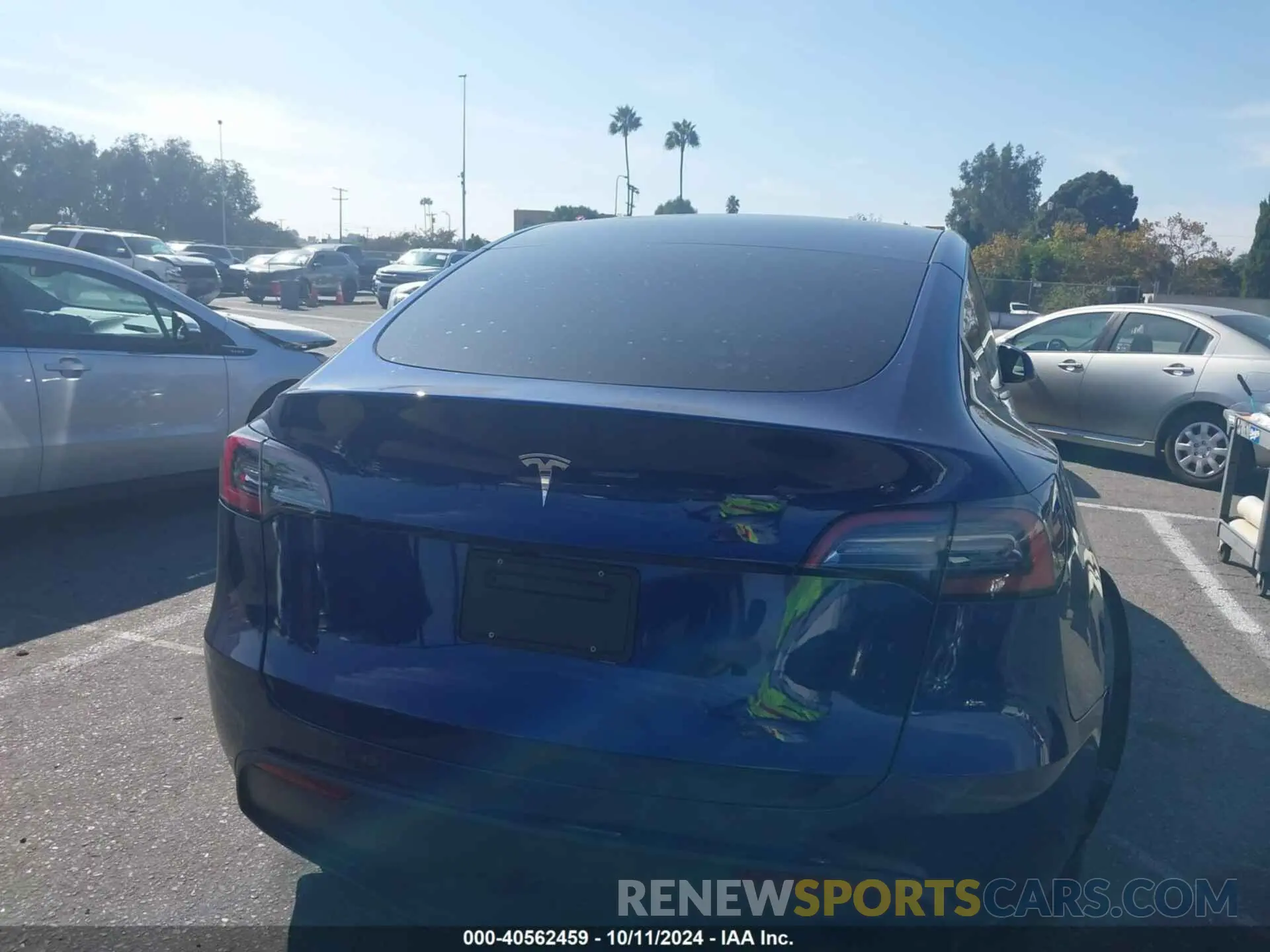 16 Photograph of a damaged car 7SAYGDED3RF047803 TESLA MODEL Y 2024