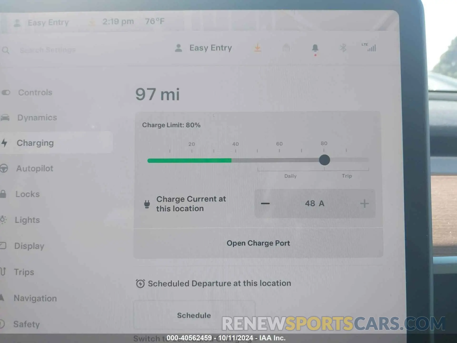 17 Photograph of a damaged car 7SAYGDED3RF047803 TESLA MODEL Y 2024