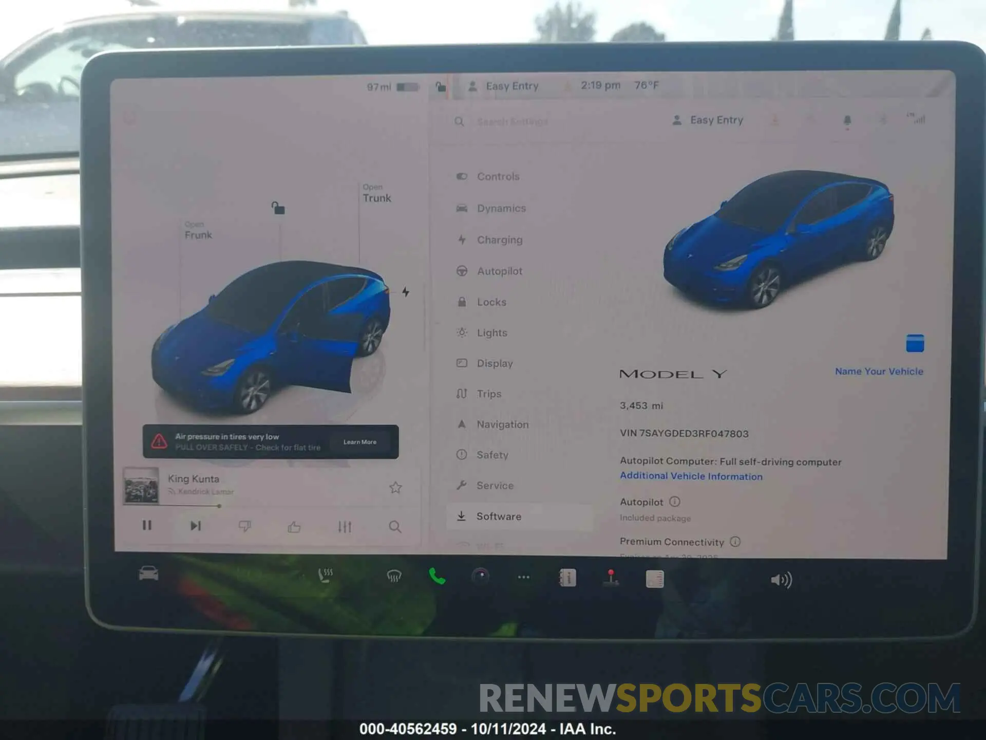 18 Photograph of a damaged car 7SAYGDED3RF047803 TESLA MODEL Y 2024