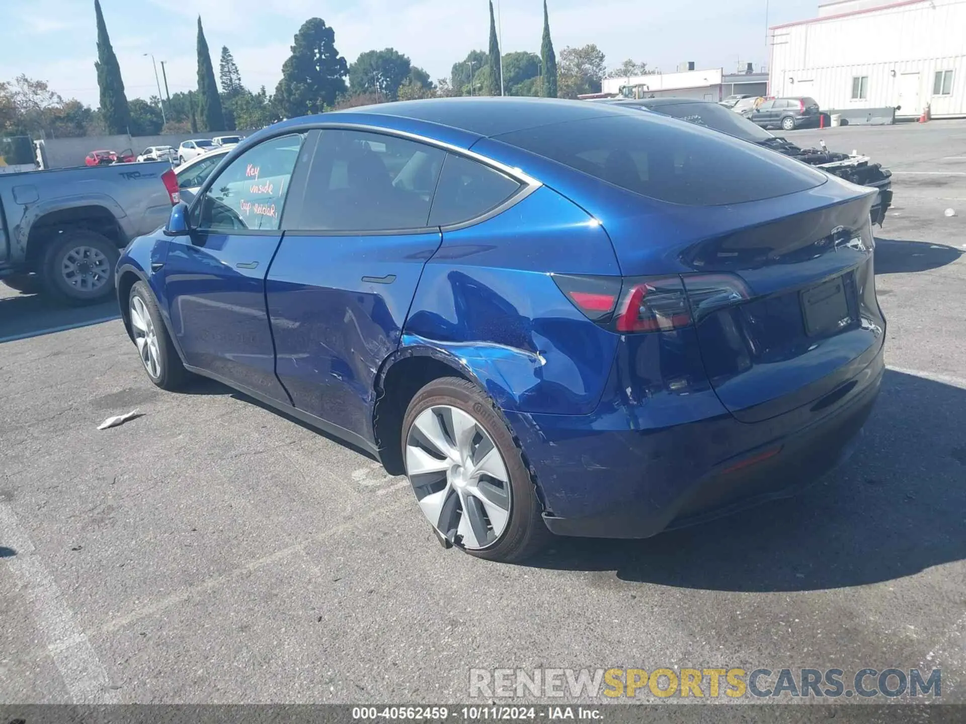 3 Photograph of a damaged car 7SAYGDED3RF047803 TESLA MODEL Y 2024
