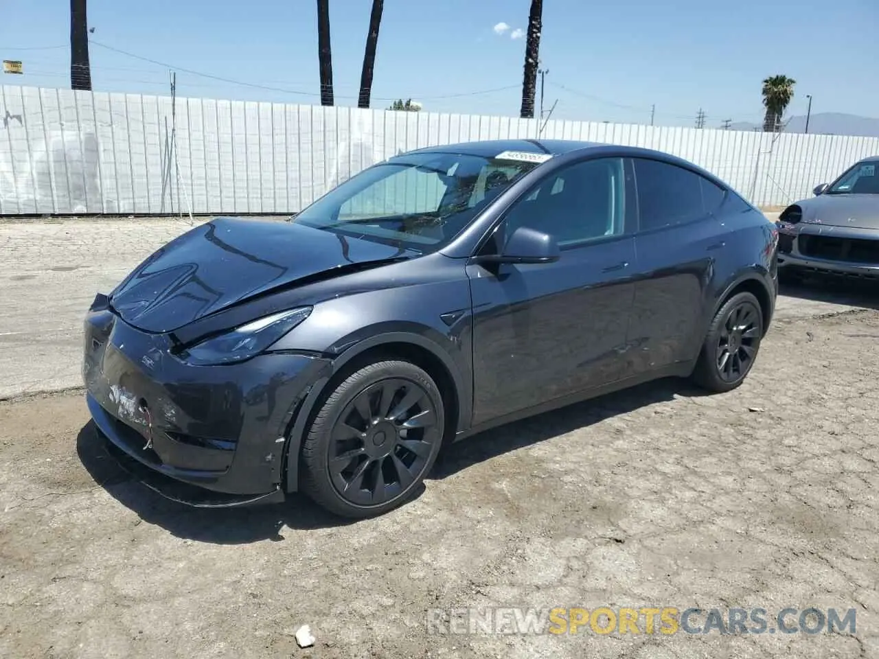 1 Photograph of a damaged car 7SAYGDED3RF056131 TESLA MODEL Y 2024