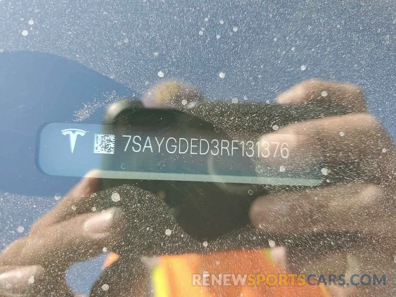 13 Photograph of a damaged car 7SAYGDED3RF131376 TESLA MODEL Y 2024