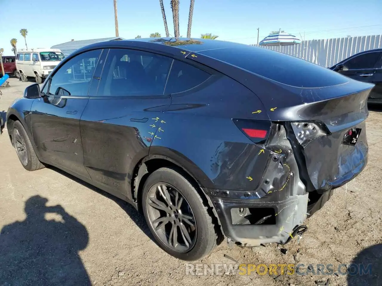 2 Photograph of a damaged car 7SAYGDED3RF151031 TESLA MODEL Y 2024