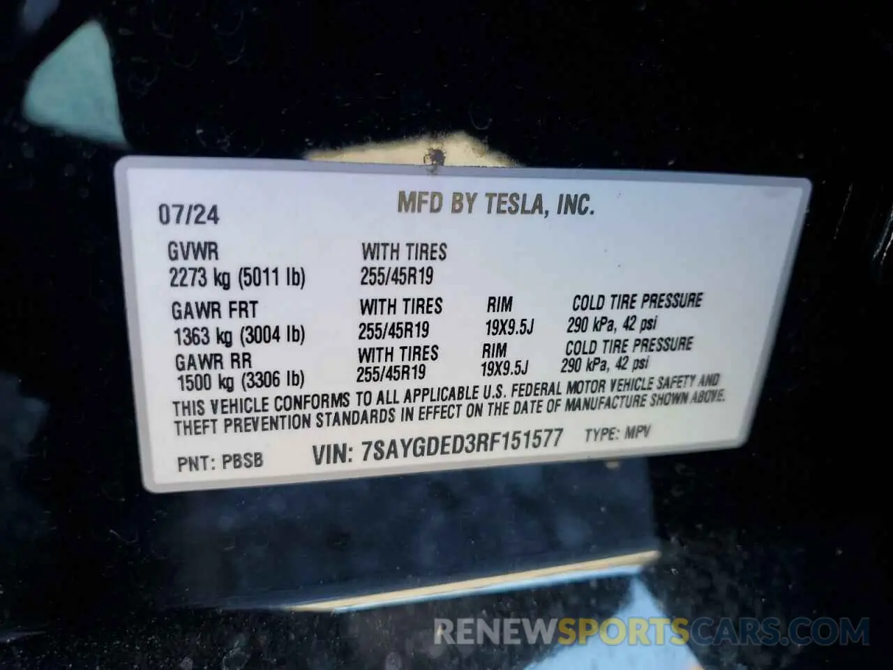 13 Photograph of a damaged car 7SAYGDED3RF151577 TESLA MODEL Y 2024