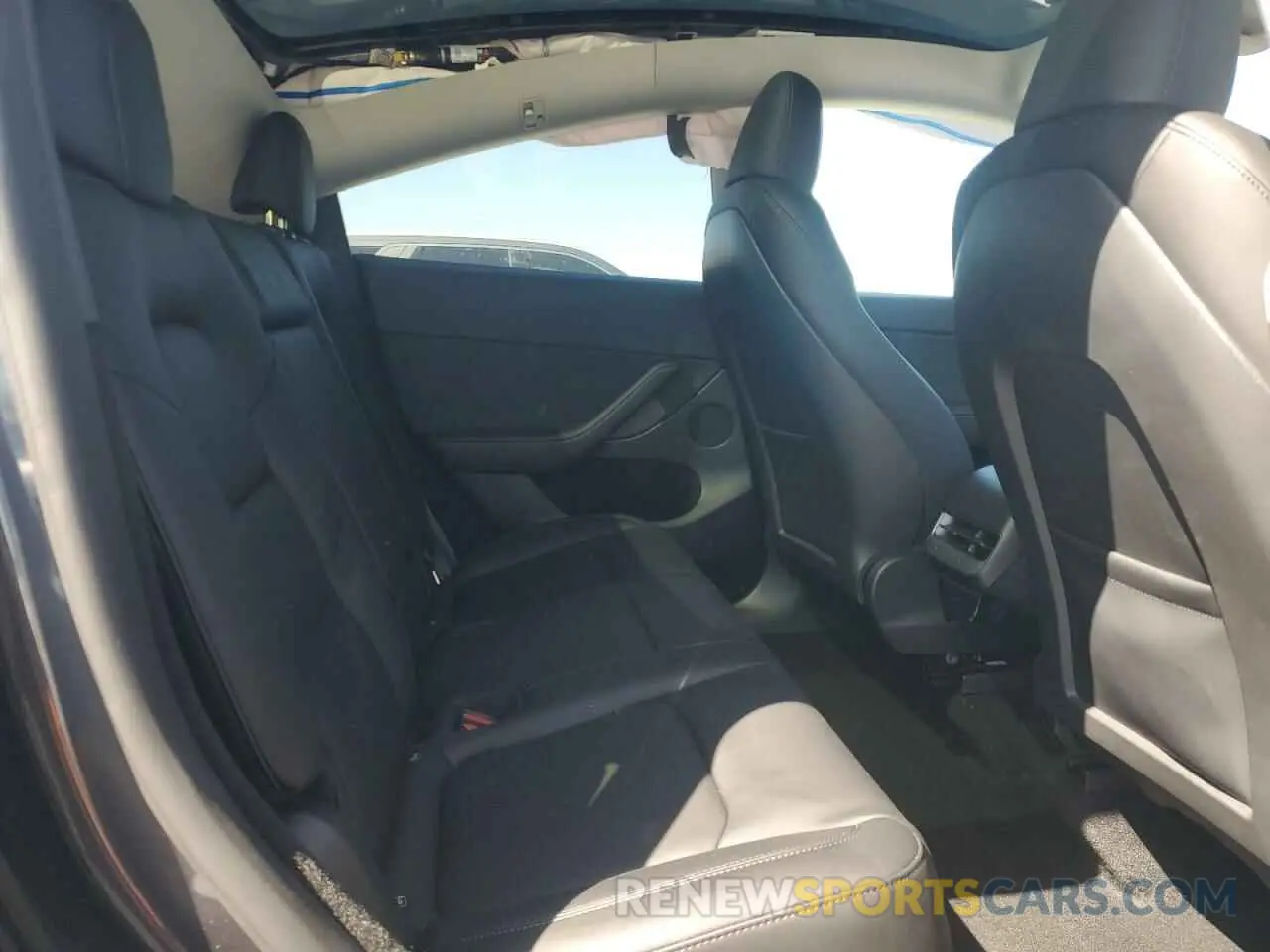 12 Photograph of a damaged car 7SAYGDED3RF177273 TESLA MODEL Y 2024