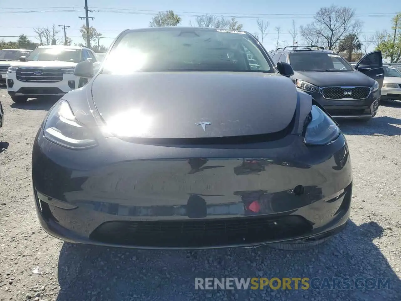 5 Photograph of a damaged car 7SAYGDED3RF177273 TESLA MODEL Y 2024