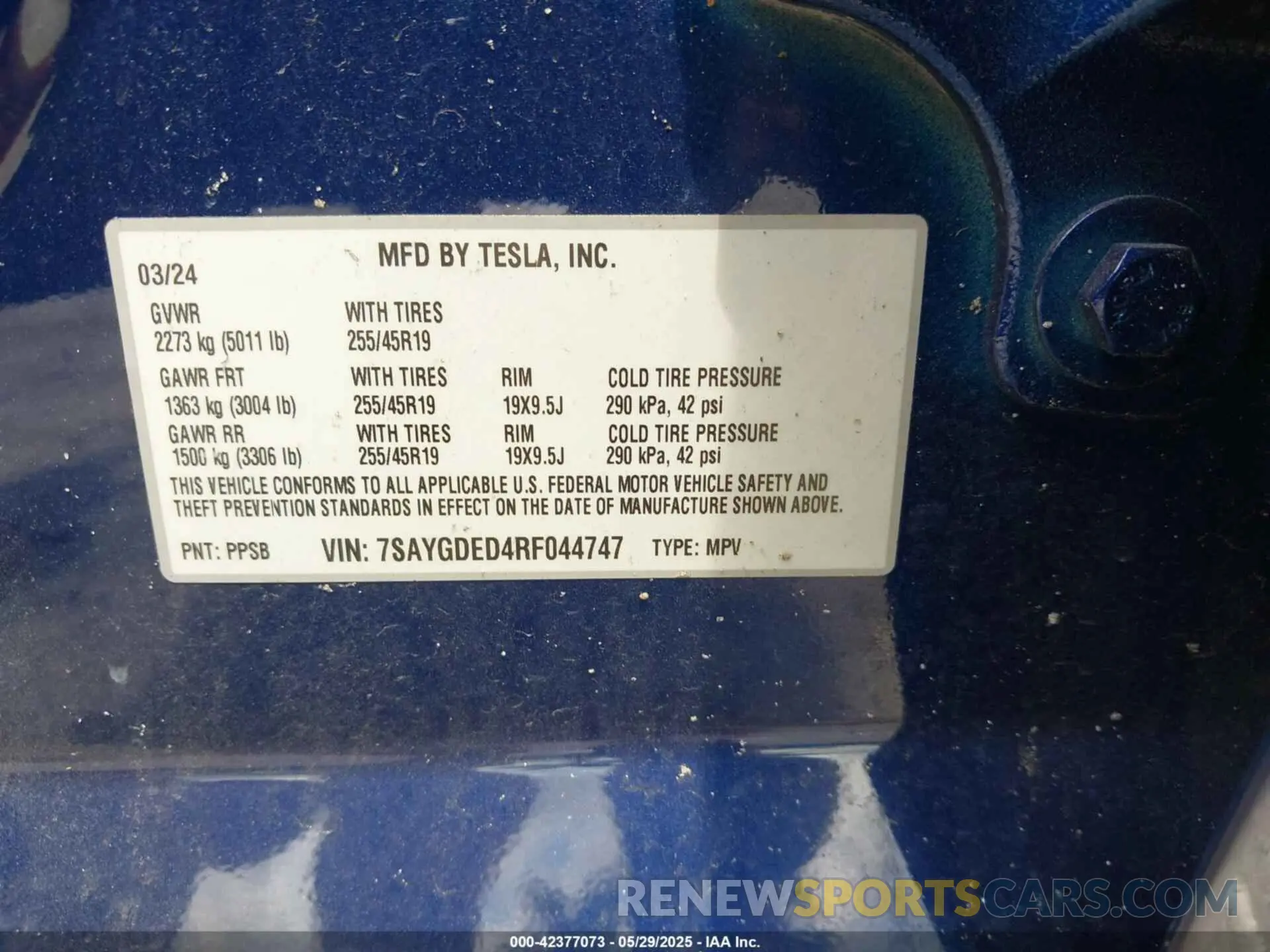 9 Photograph of a damaged car 7SAYGDED4RF044747 TESLA MODEL Y 2024