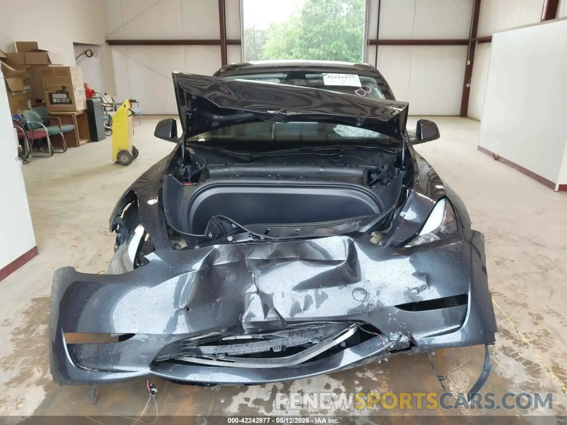 11 Photograph of a damaged car 7SAYGDED4RF072600 TESLA MODEL Y 2024