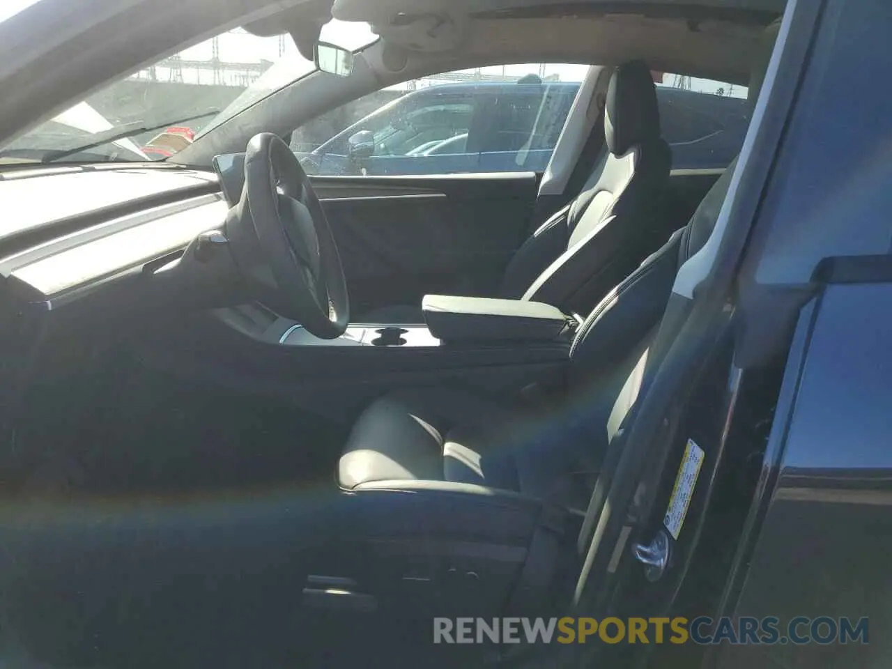 7 Photograph of a damaged car 7SAYGDED4RF089588 TESLA MODEL Y 2024