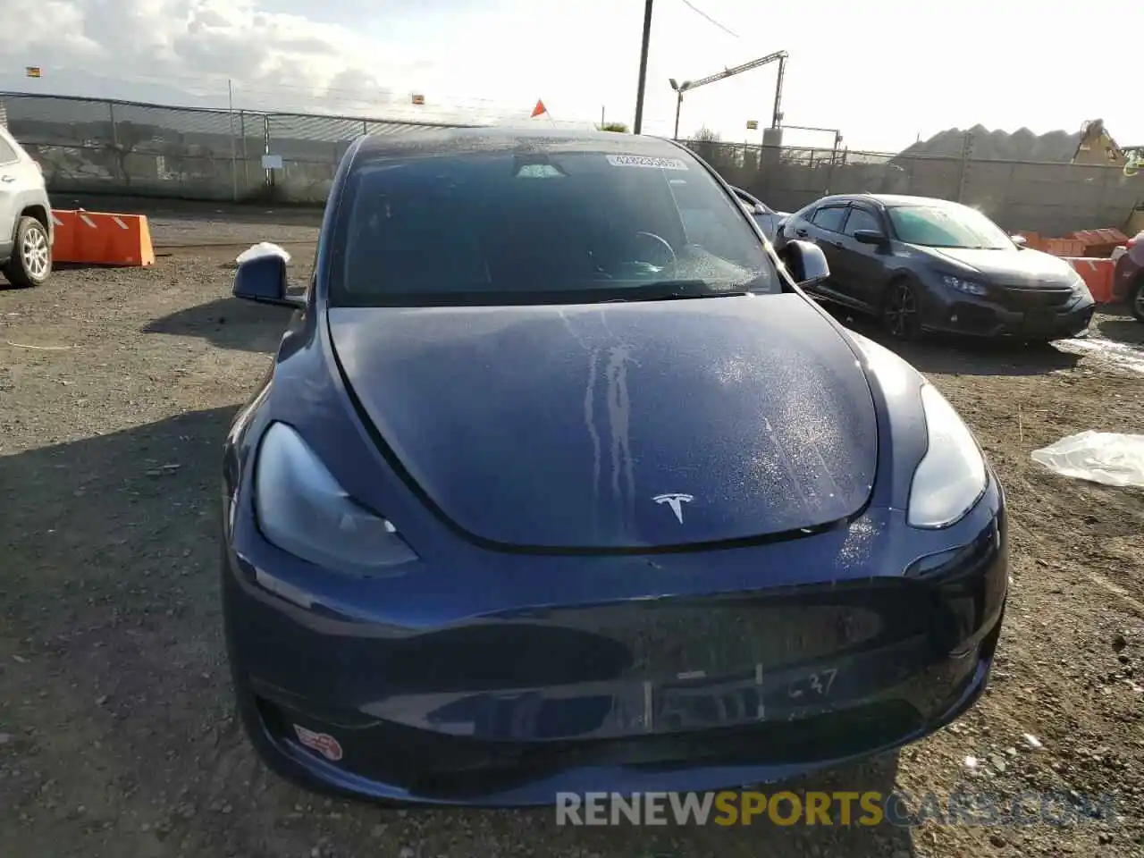 5 Photograph of a damaged car 7SAYGDED4RF117874 TESLA MODEL Y 2024