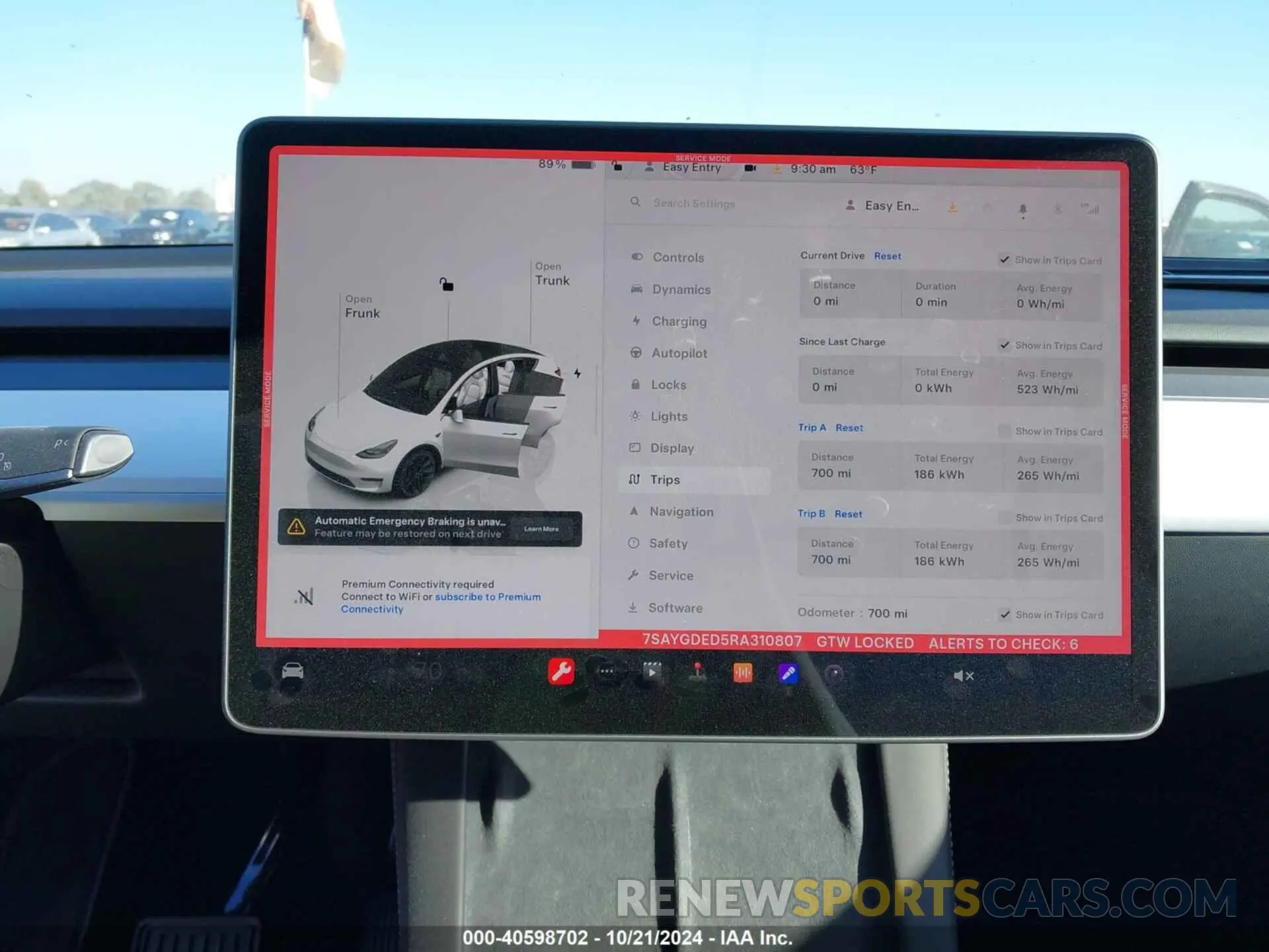 19 Photograph of a damaged car 7SAYGDED5RA310807 TESLA MODEL Y 2024