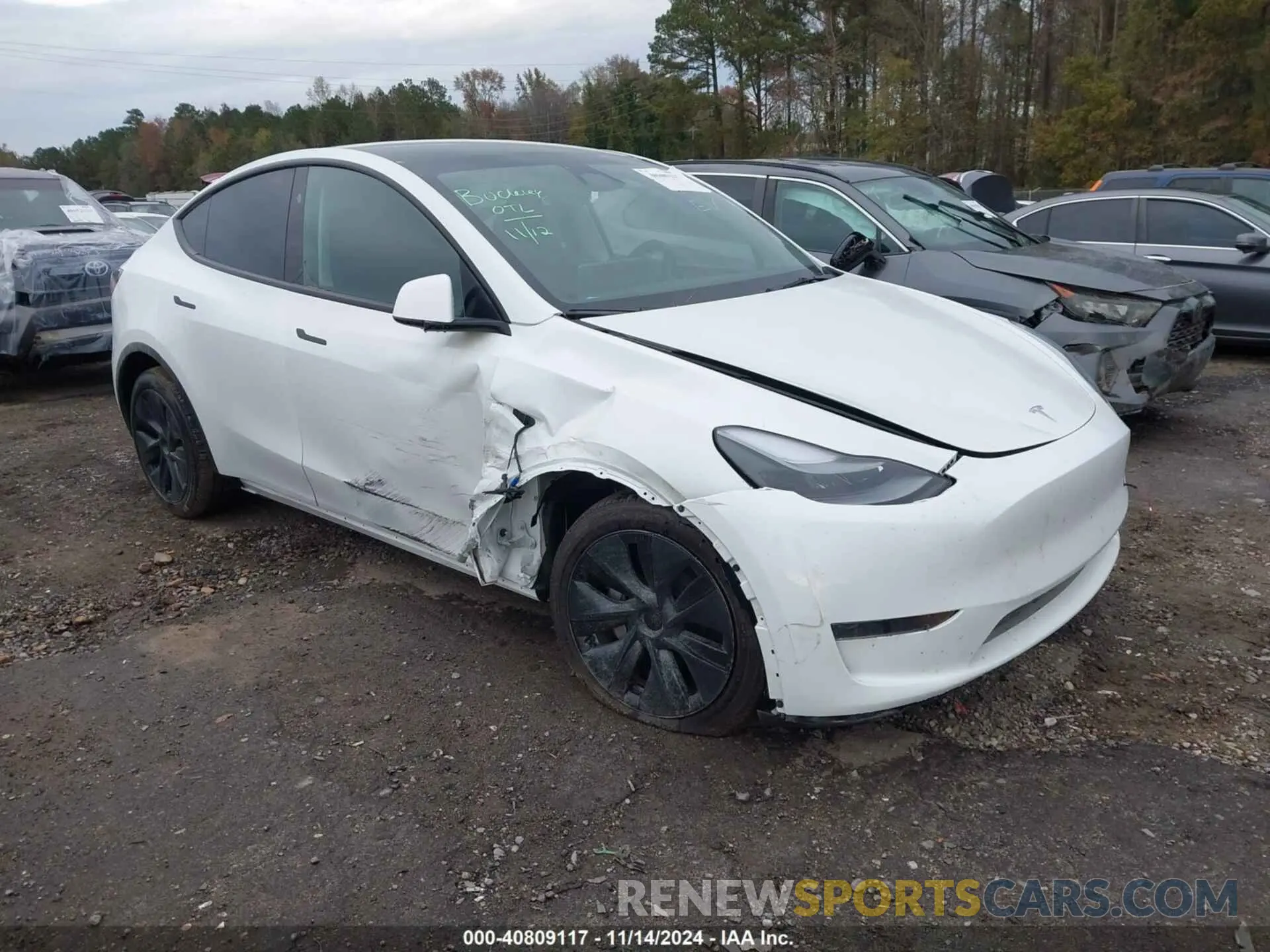1 Photograph of a damaged car 7SAYGDED5RA333553 TESLA MODEL Y 2024
