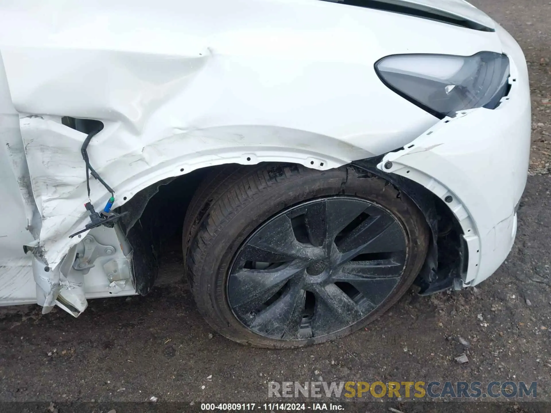 20 Photograph of a damaged car 7SAYGDED5RA333553 TESLA MODEL Y 2024