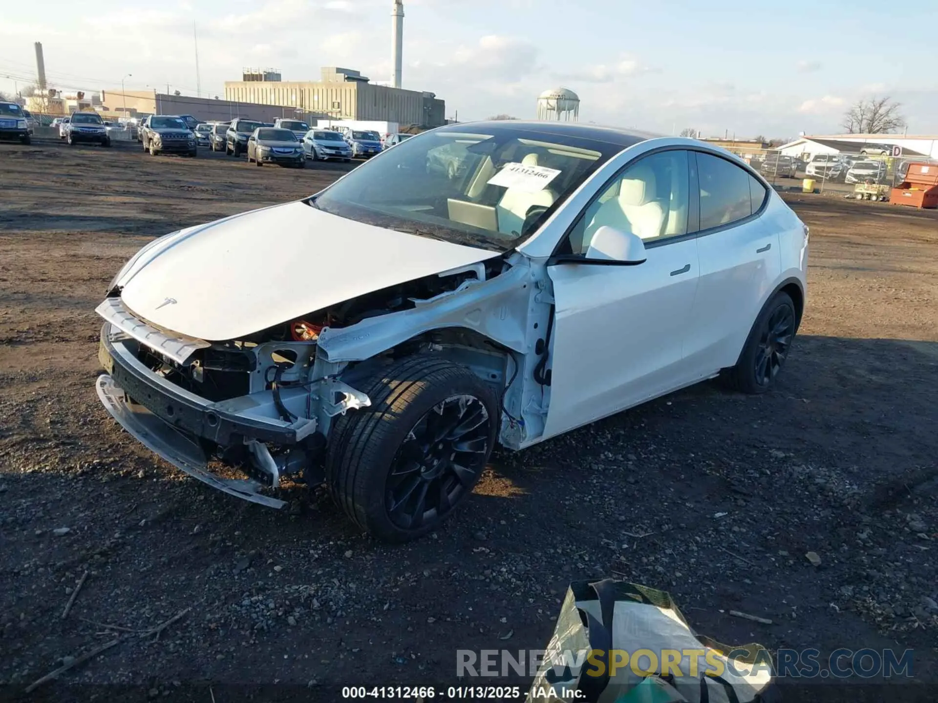 2 Photograph of a damaged car 7SAYGDED5RF010087 TESLA MODEL Y 2024