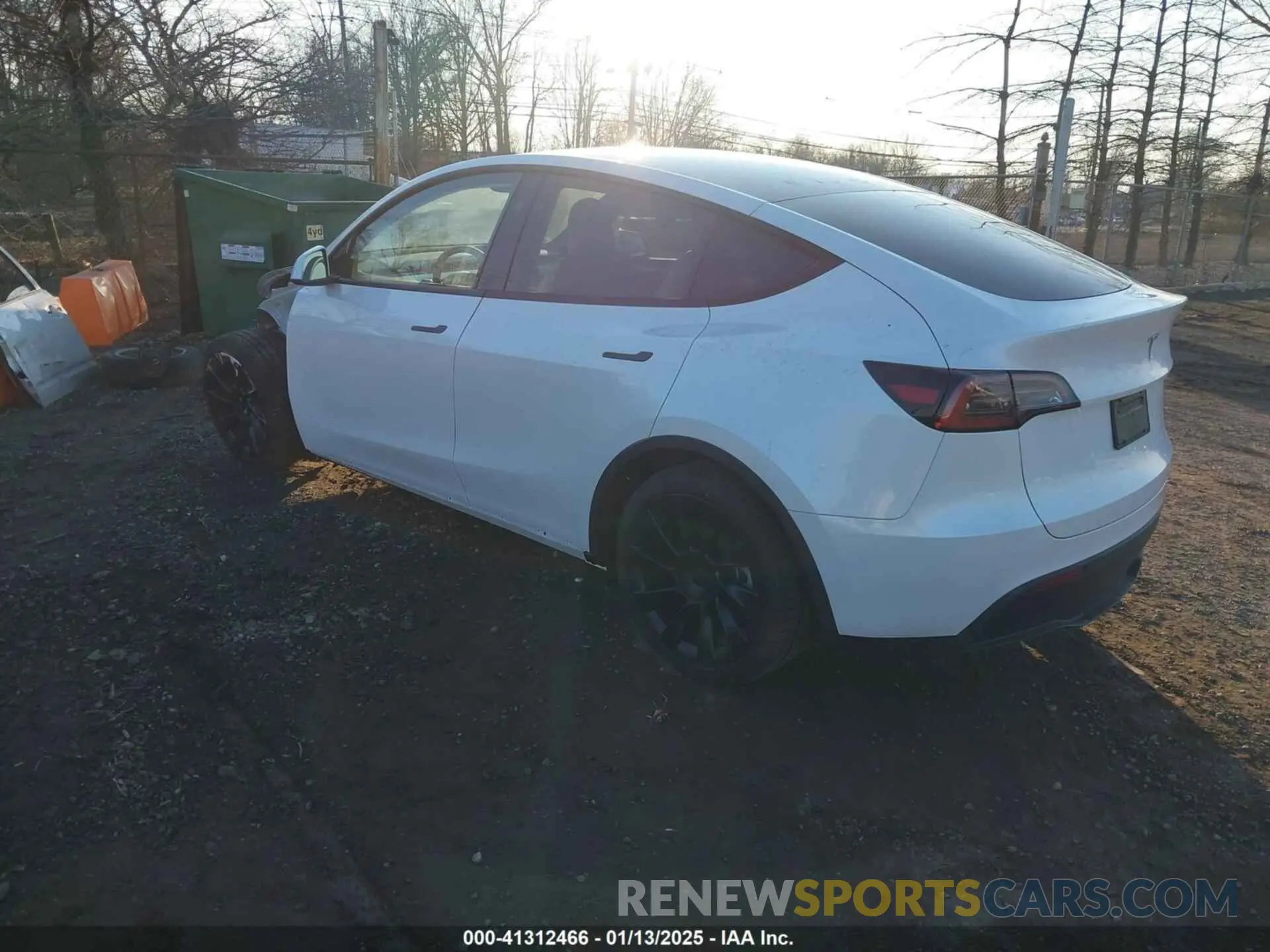 3 Photograph of a damaged car 7SAYGDED5RF010087 TESLA MODEL Y 2024