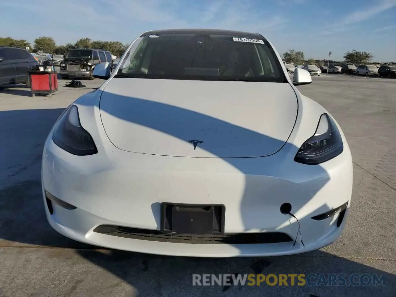 5 Photograph of a damaged car 7SAYGDED5RF017511 TESLA MODEL Y 2024