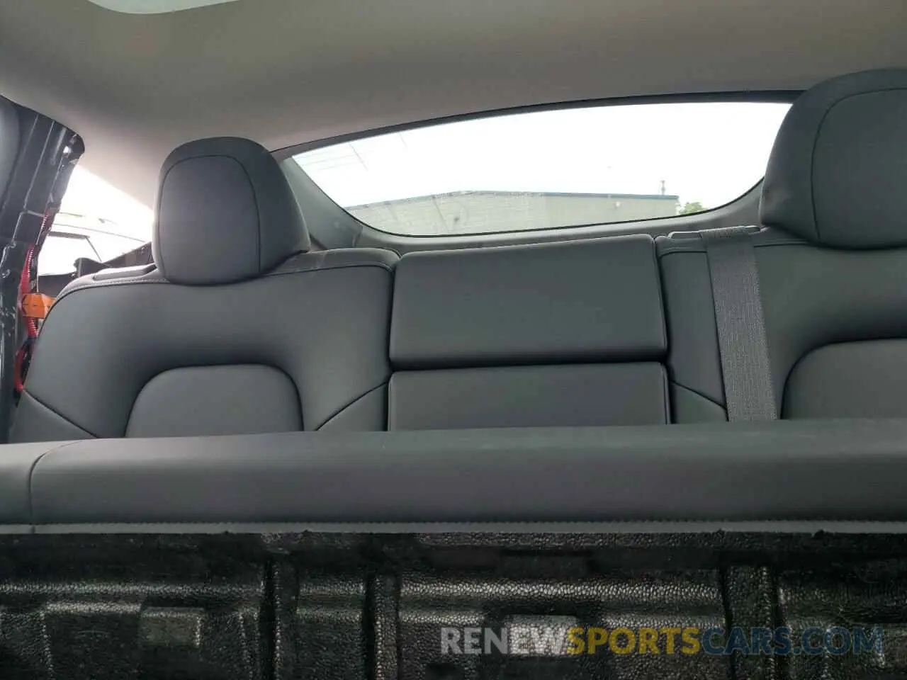 10 Photograph of a damaged car 7SAYGDED5RF018979 TESLA MODEL Y 2024