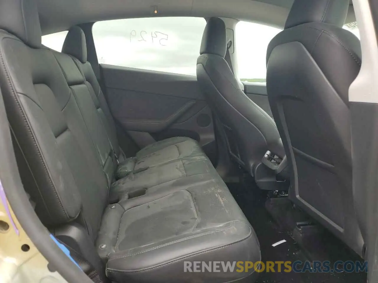 11 Photograph of a damaged car 7SAYGDED5RF018979 TESLA MODEL Y 2024