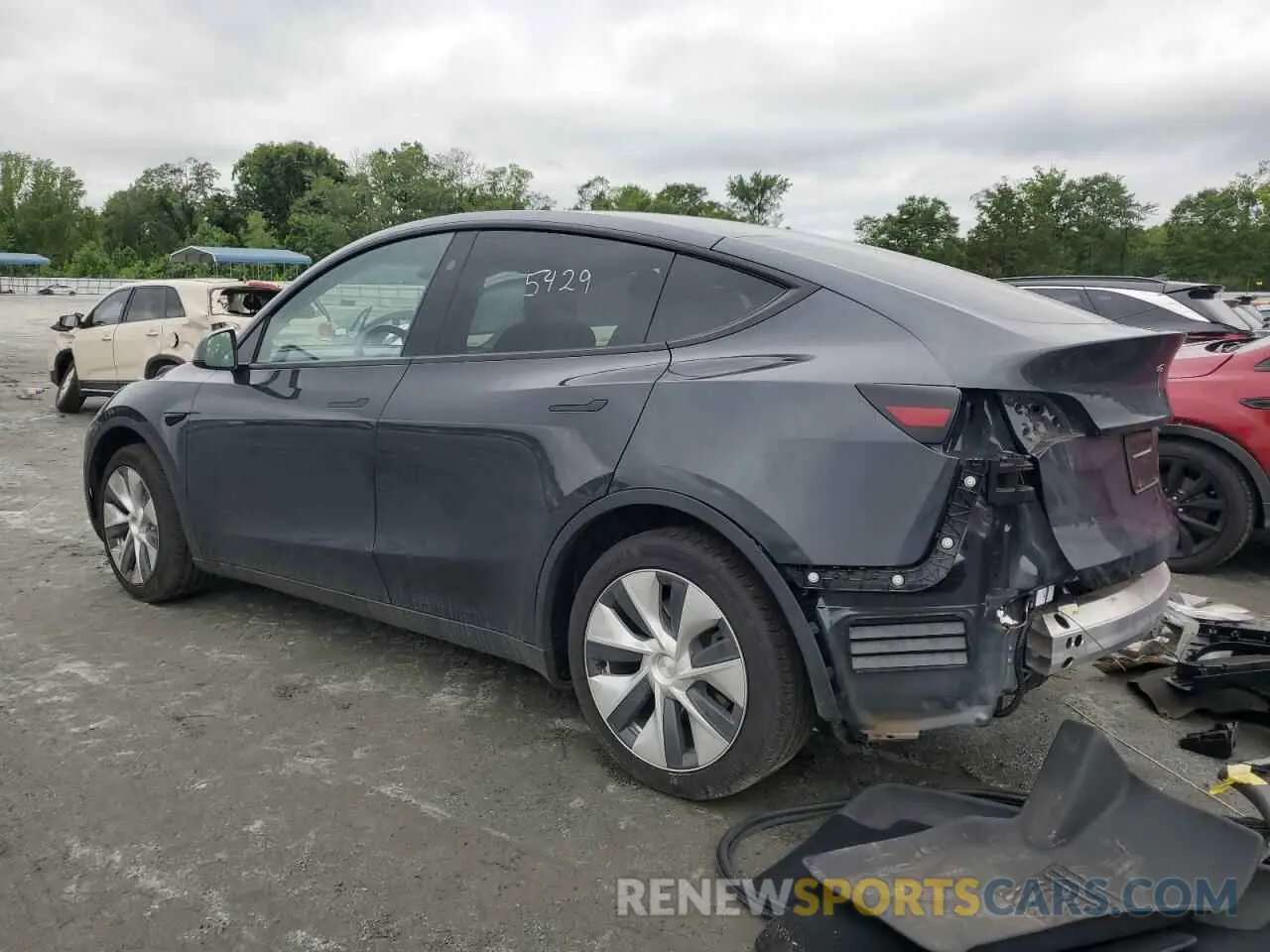 2 Photograph of a damaged car 7SAYGDED5RF018979 TESLA MODEL Y 2024
