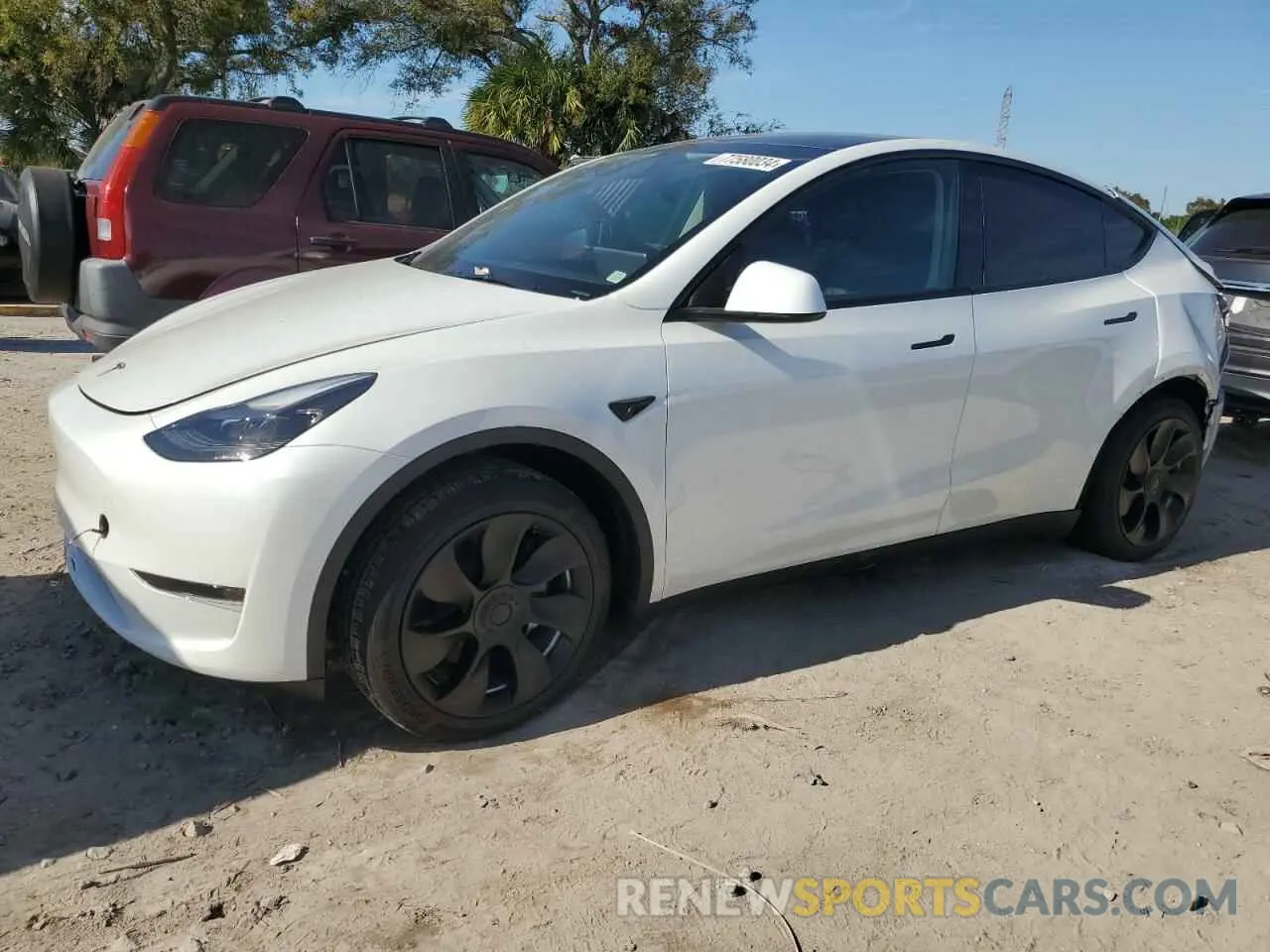 1 Photograph of a damaged car 7SAYGDED5RF044398 TESLA MODEL Y 2024