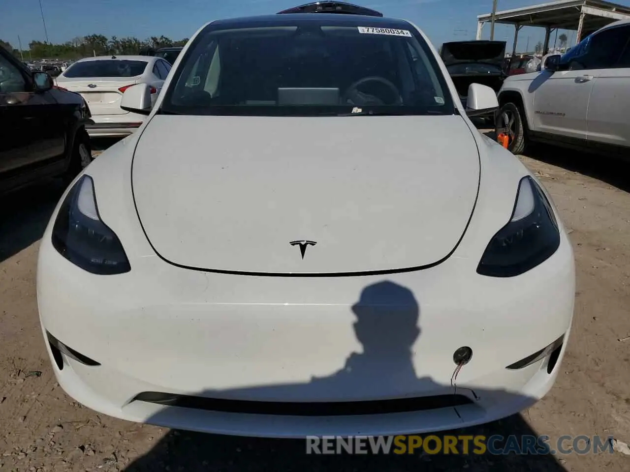 5 Photograph of a damaged car 7SAYGDED5RF044398 TESLA MODEL Y 2024