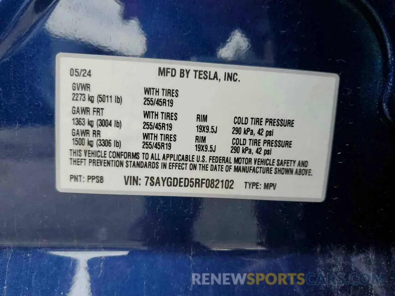 12 Photograph of a damaged car 7SAYGDED5RF082102 TESLA MODEL Y 2024