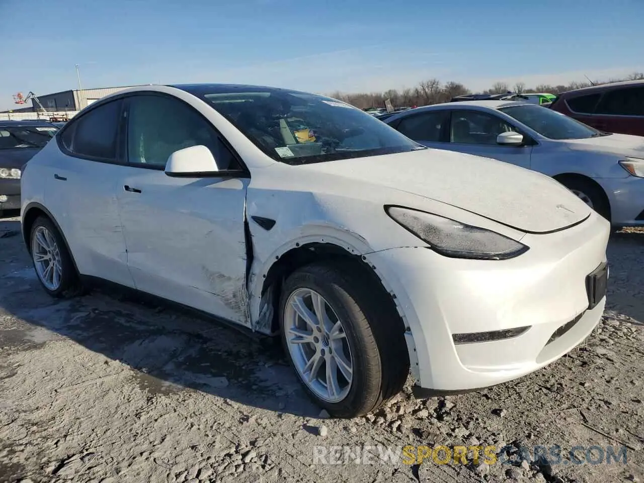4 Photograph of a damaged car 7SAYGDED5RF086943 TESLA MODEL Y 2024