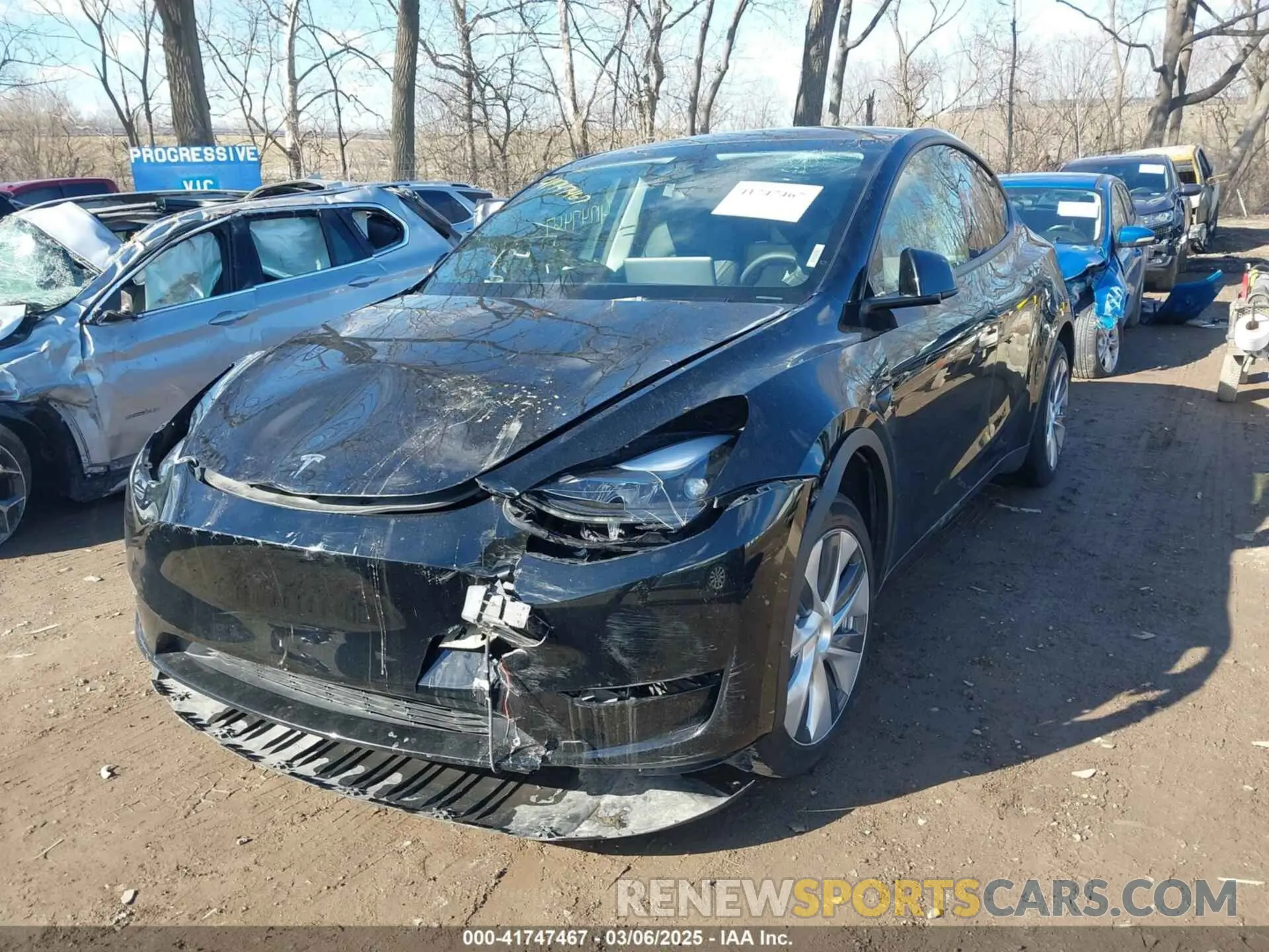 2 Photograph of a damaged car 7SAYGDED5RF093018 TESLA MODEL Y 2024
