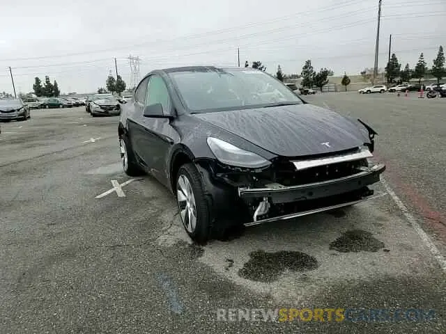 11 Photograph of a damaged car 7SAYGDED5RF093410 TESLA MODEL Y 2024