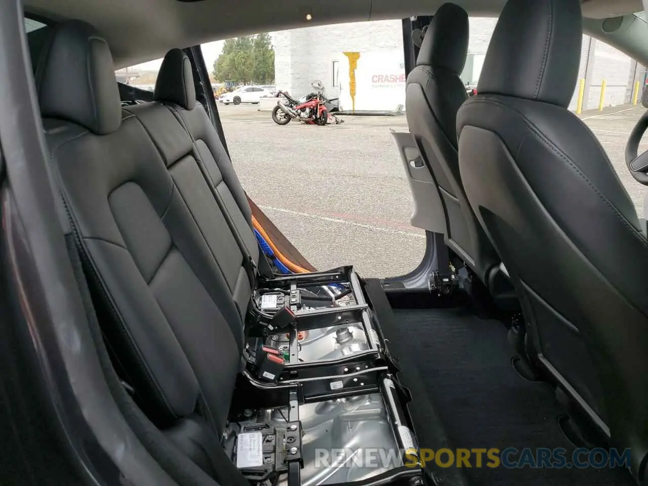 12 Photograph of a damaged car 7SAYGDED5RF093410 TESLA MODEL Y 2024