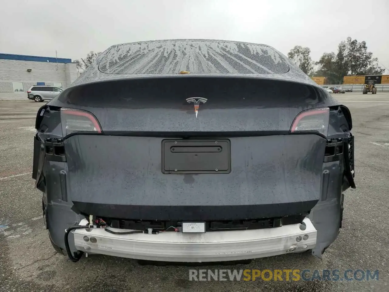 6 Photograph of a damaged car 7SAYGDED5RF093410 TESLA MODEL Y 2024