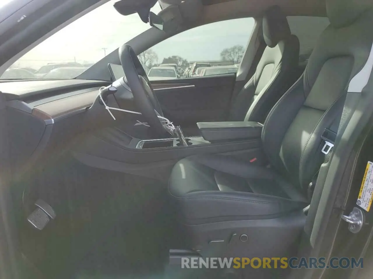 7 Photograph of a damaged car 7SAYGDED5RF105278 TESLA MODEL Y 2024
