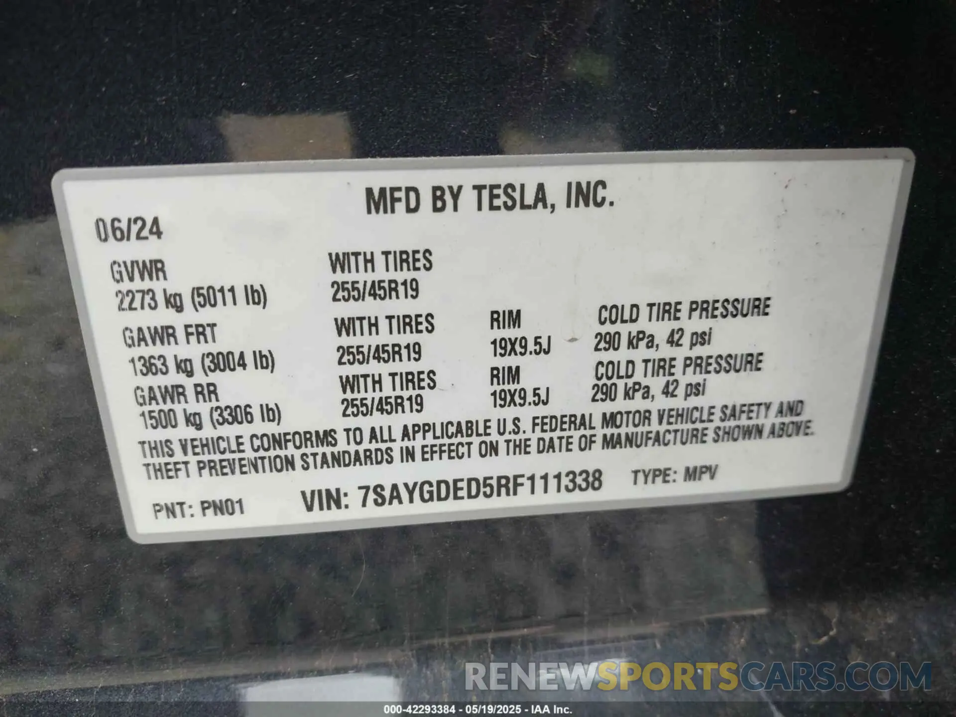 8 Photograph of a damaged car 7SAYGDED5RF111338 TESLA MODEL Y 2024