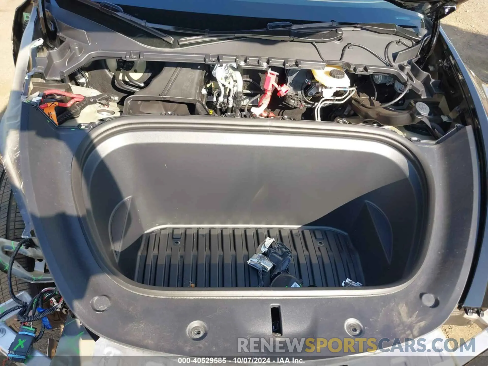 10 Photograph of a damaged car 7SAYGDED5RF130214 TESLA MODEL Y 2024