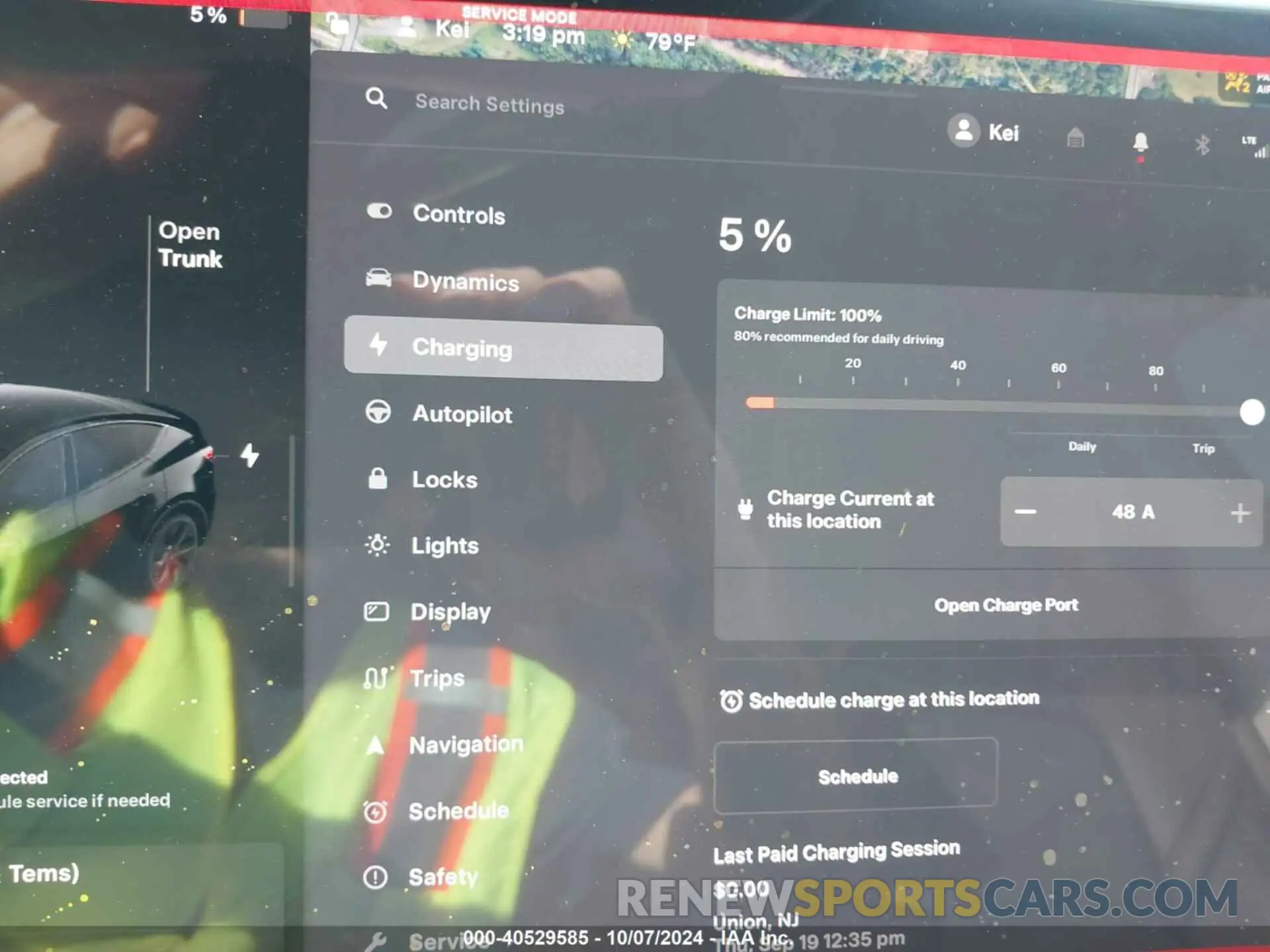17 Photograph of a damaged car 7SAYGDED5RF130214 TESLA MODEL Y 2024