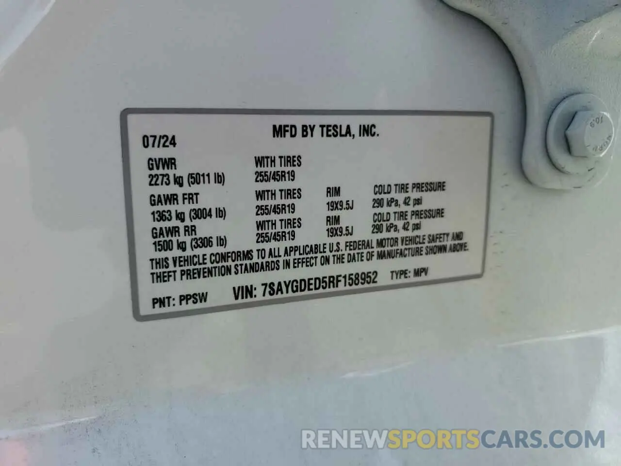 15 Photograph of a damaged car 7SAYGDED5RF158952 TESLA MODEL Y 2024
