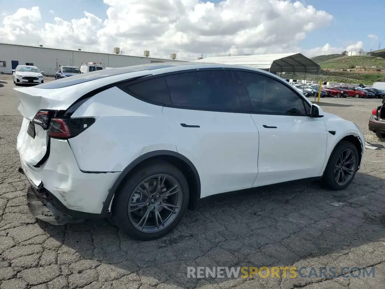3 Photograph of a damaged car 7SAYGDED5RF158952 TESLA MODEL Y 2024
