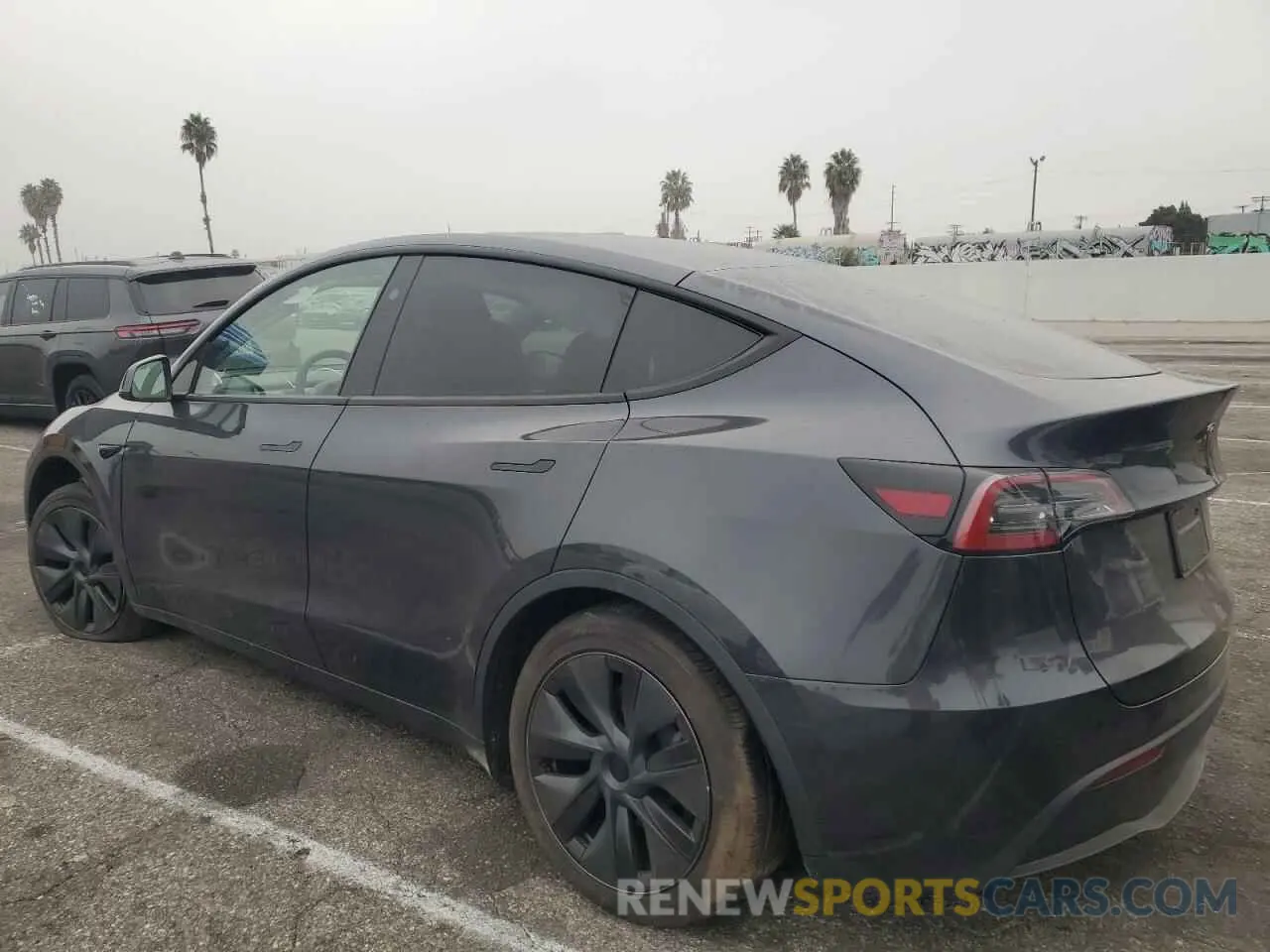2 Photograph of a damaged car 7SAYGDED5RF161155 TESLA MODEL Y 2024