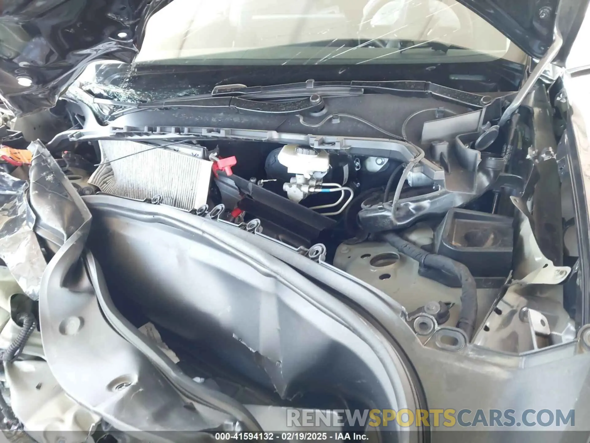 10 Photograph of a damaged car 7SAYGDED5RF194219 TESLA MODEL Y 2024