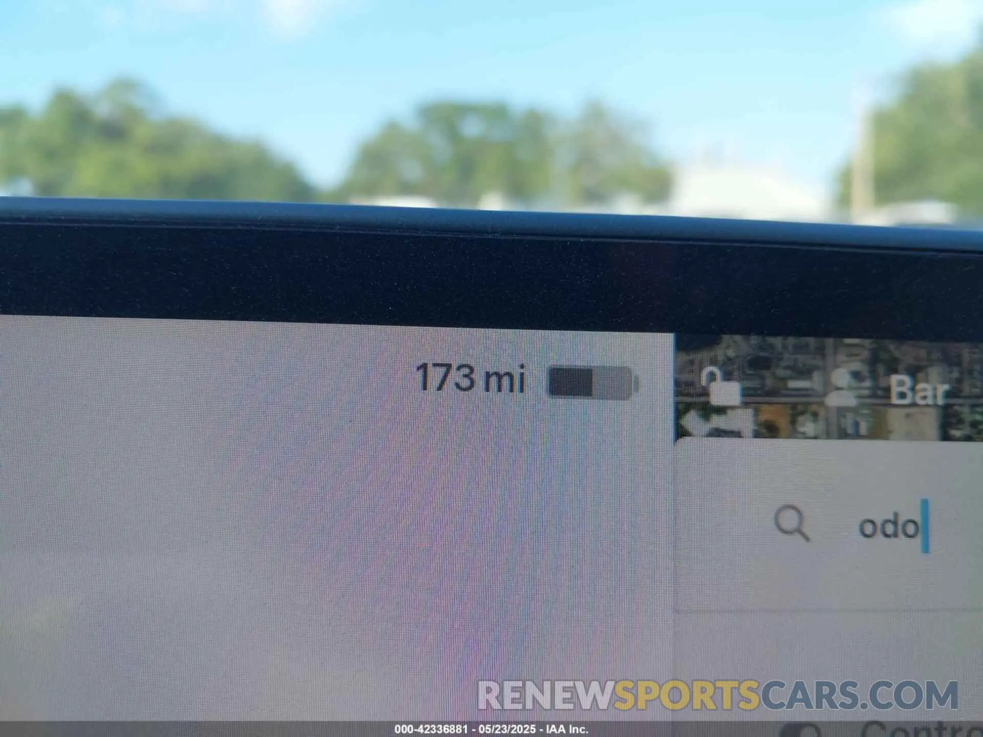 17 Photograph of a damaged car 7SAYGDED6RA334775 TESLA MODEL Y 2024