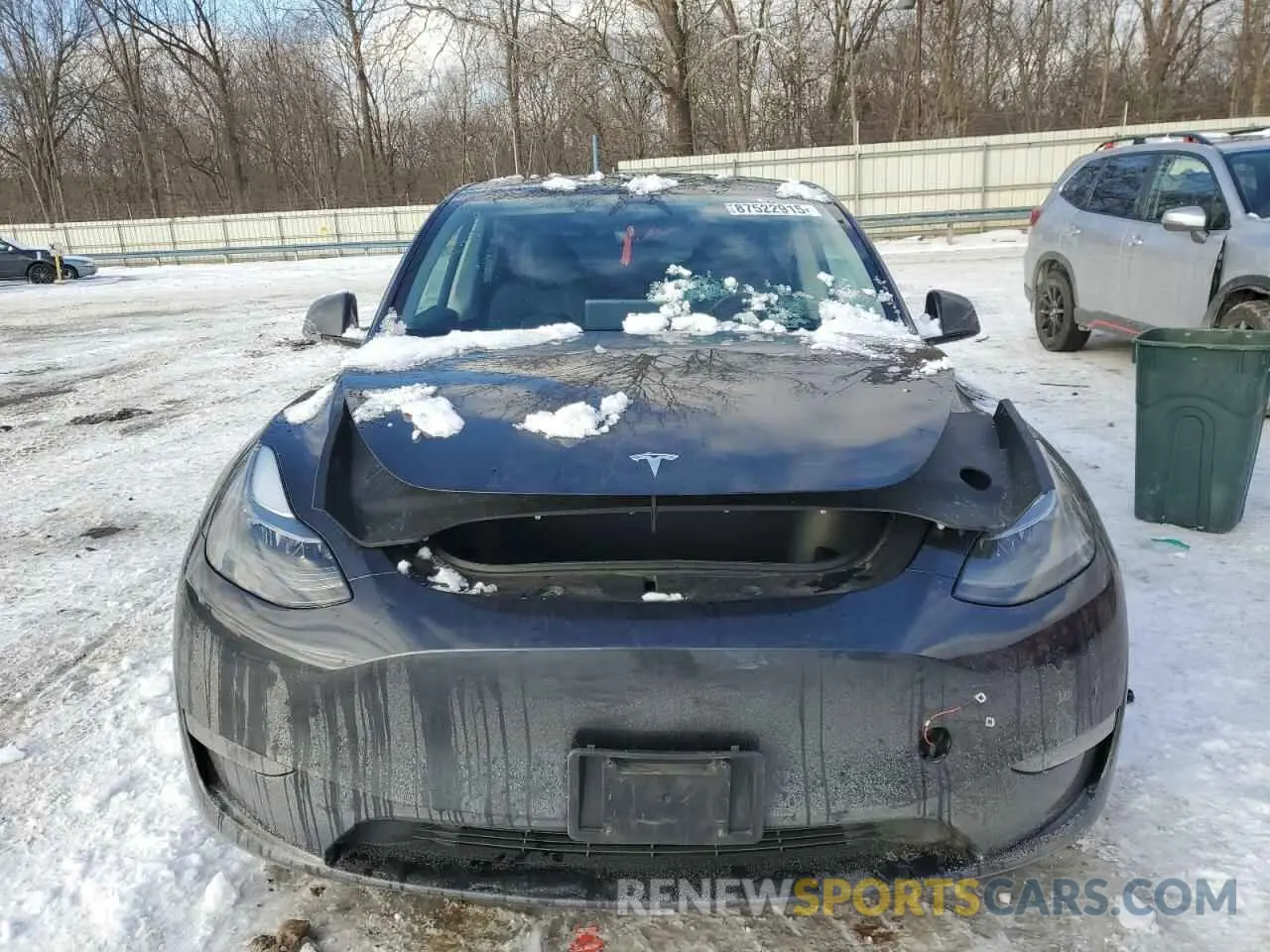 5 Photograph of a damaged car 7SAYGDED6RF014455 TESLA MODEL Y 2024