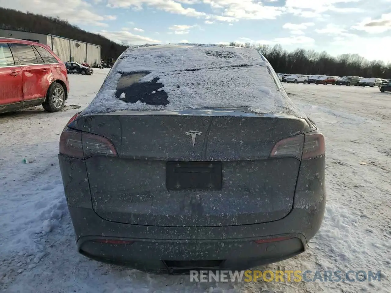 6 Photograph of a damaged car 7SAYGDED6RF014455 TESLA MODEL Y 2024